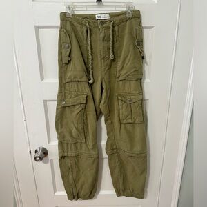 Zara convertible mid rise cargos